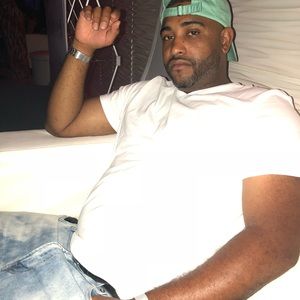 Meet your Posher, Carlos